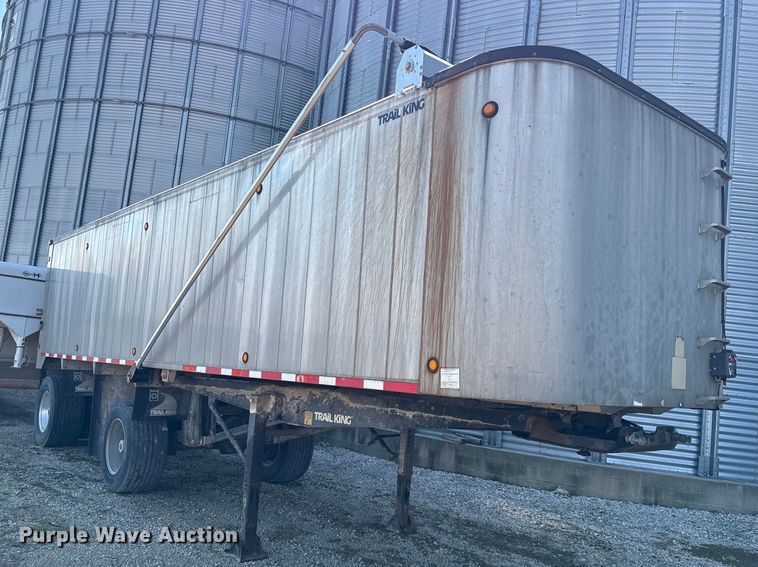 image for item EV7671 Trail King Industries end dump trailer
