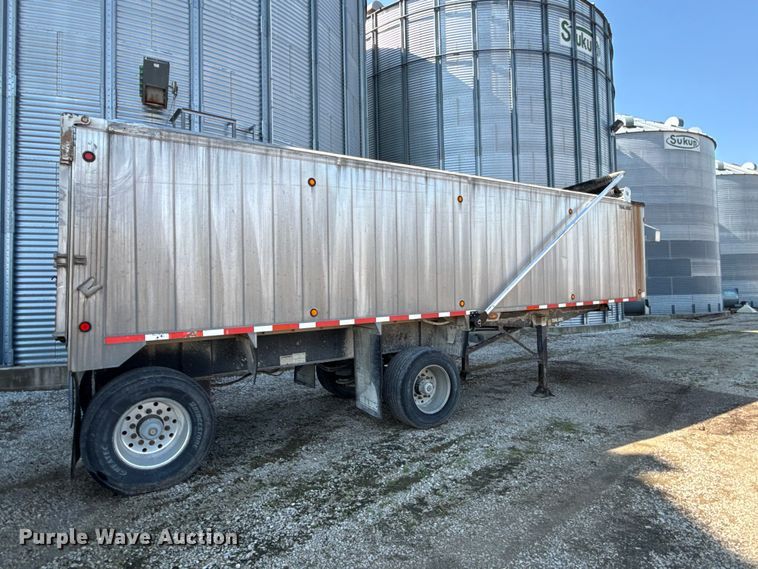 image for item EV7671 Trail King Industries end dump trailer