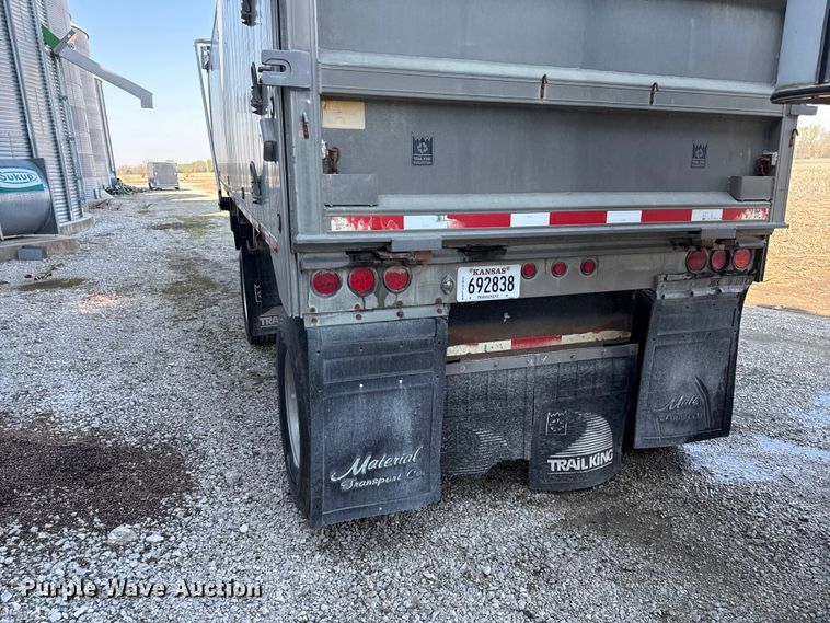 image for item EV7671 Trail King Industries end dump trailer