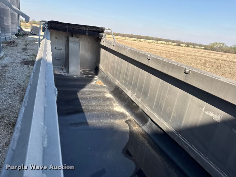 image for item EV7671 Trail King Industries end dump trailer