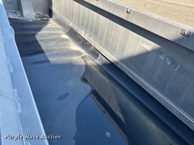 image for item EV7671 Trail King Industries end dump trailer