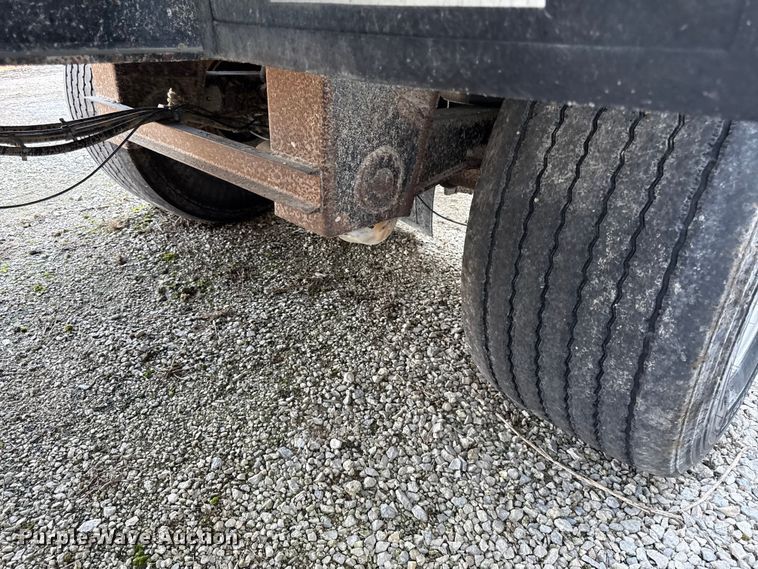 image for item EV7671 Trail King Industries end dump trailer