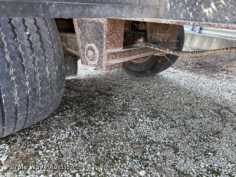 image for item EV7671 Trail King Industries end dump trailer