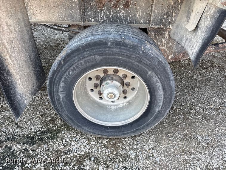 image for item EV7671 Trail King Industries end dump trailer