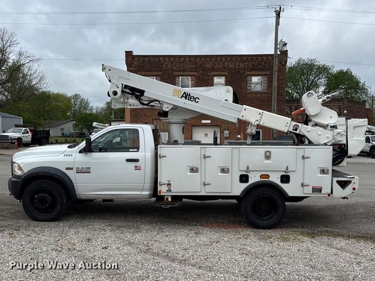 image for item EV7699 2016 RAM 5500 bucket truck