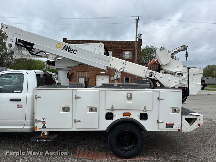 image for item EV7699 2016 RAM 5500 bucket truck
