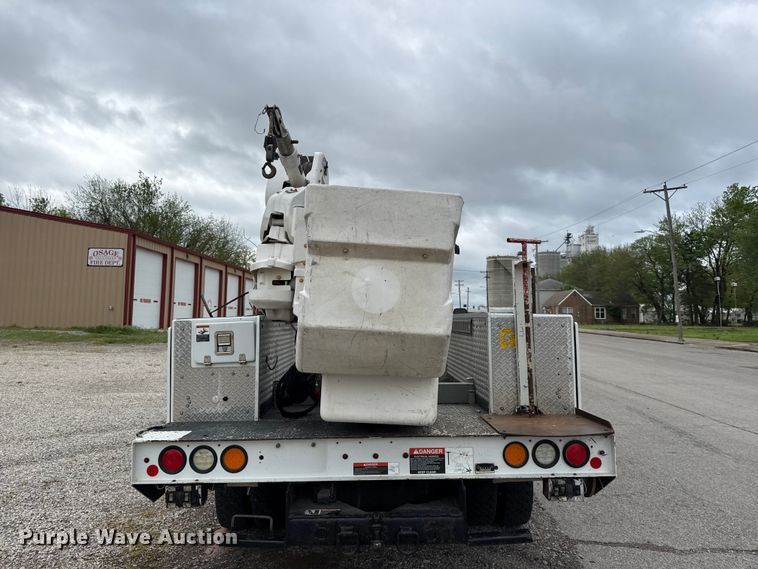 image for item EV7699 2016 RAM 5500 bucket truck