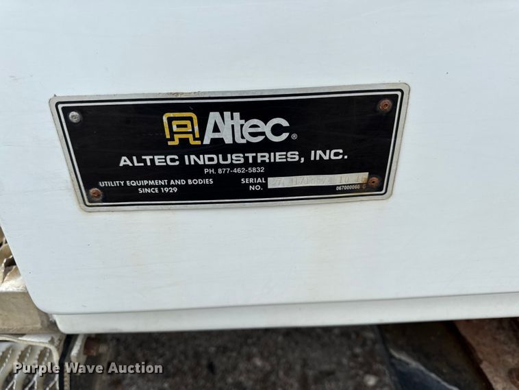 image for item EV7699 2016 RAM 5500 bucket truck