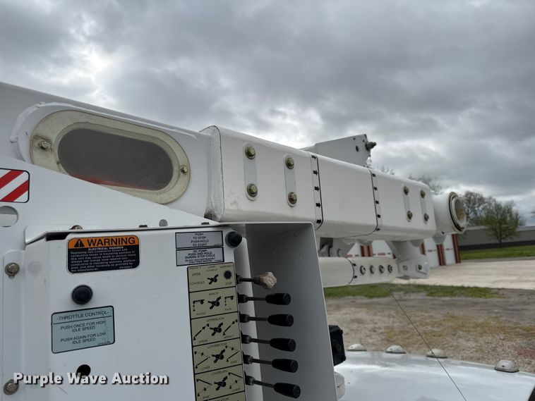 image for item EV7699 2016 RAM 5500 bucket truck