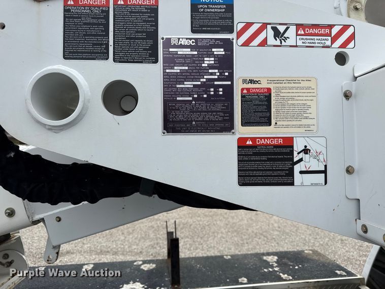 image for item EV7699 2016 RAM 5500 bucket truck