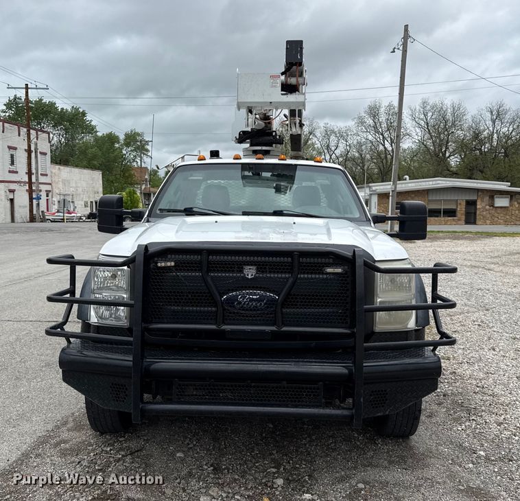image for item EV7700 2012 Ford F550 bucket truck