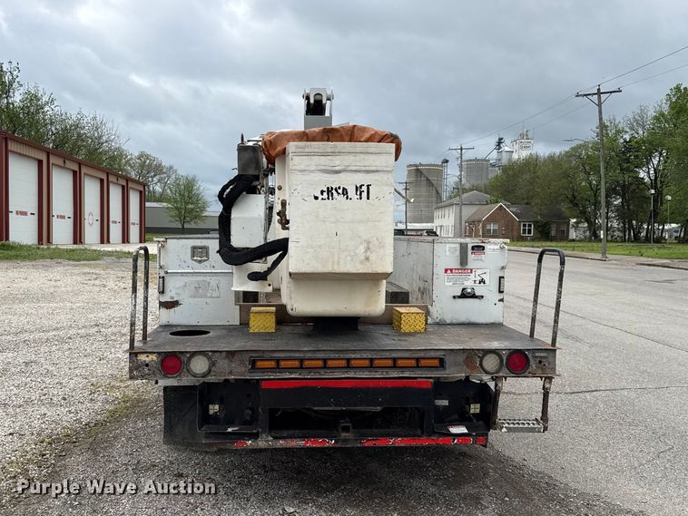 image for item EV7700 2012 Ford F550 bucket truck