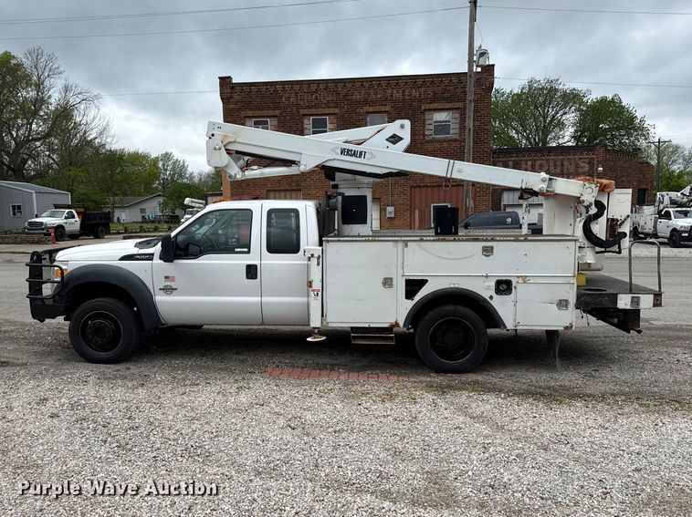 image for item EV7700 2012 Ford F550 bucket truck