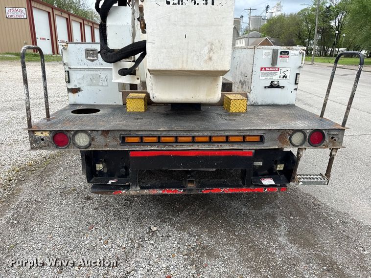image for item EV7700 2012 Ford F550 bucket truck