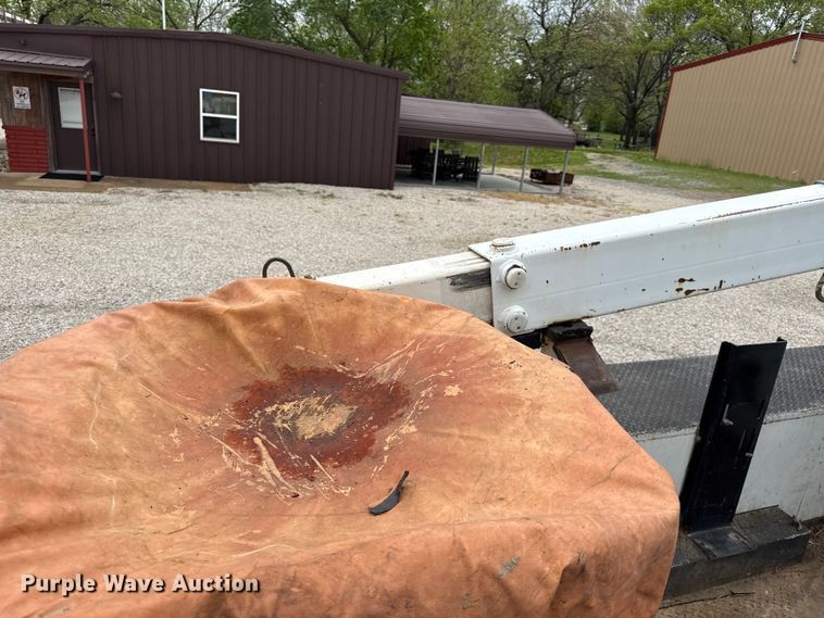 image for item EV7700 2012 Ford F550 bucket truck