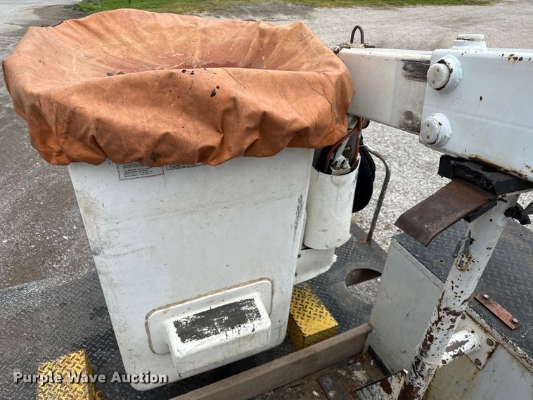 image for item EV7700 2012 Ford F550 bucket truck