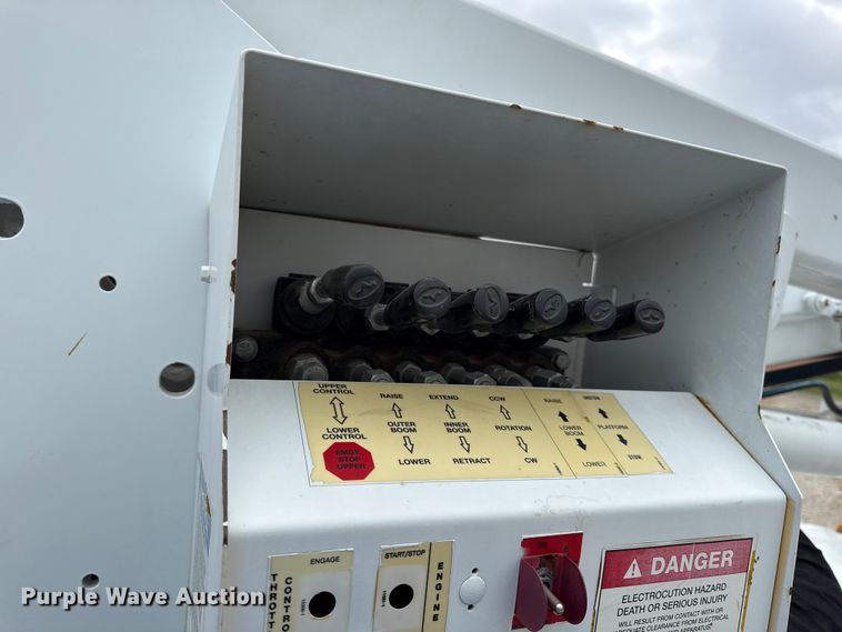 image for item EV7700 2012 Ford F550 bucket truck