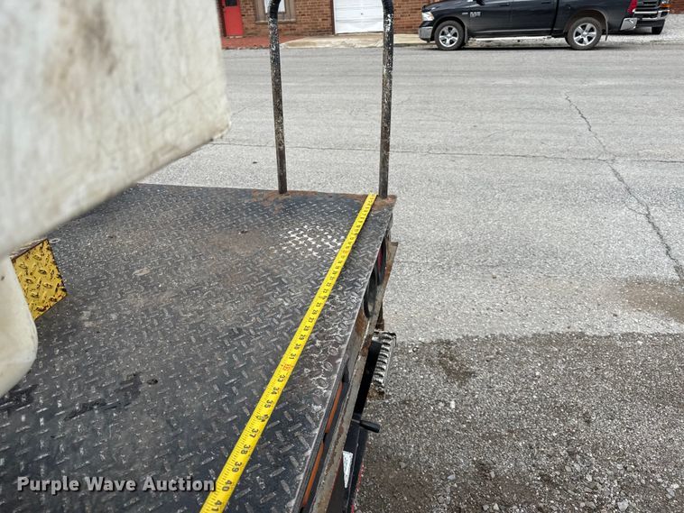 image for item EV7700 2012 Ford F550 bucket truck