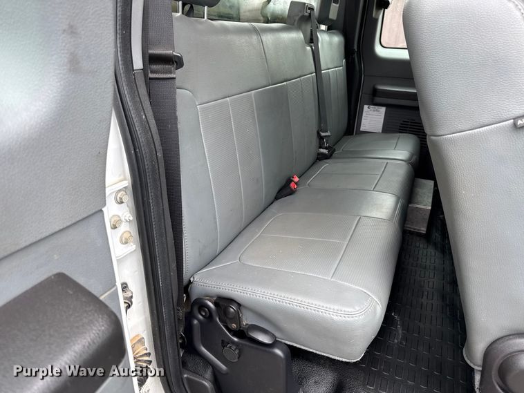 image for item EV7700 2012 Ford F550 bucket truck