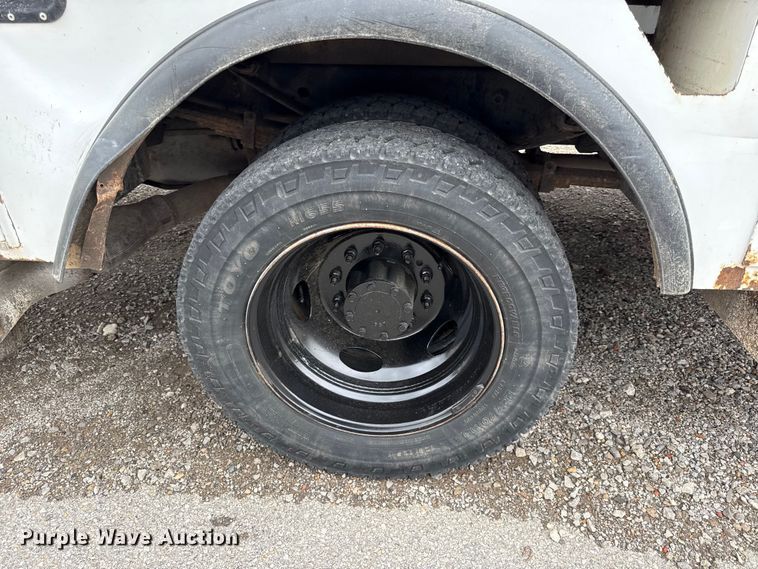 image for item EV7700 2012 Ford F550 bucket truck