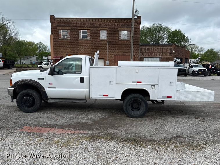 image for item EV7701 2000 Ford F550 Super Duty utility / service truck