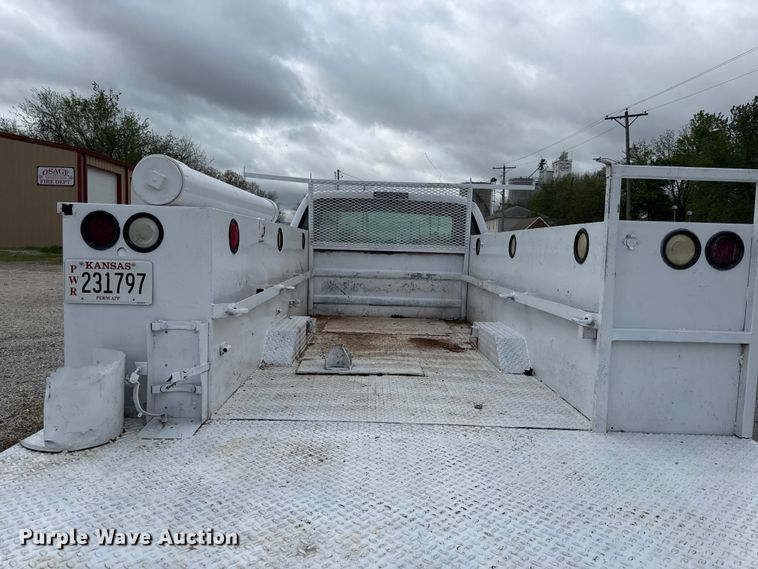 image for item EV7701 2000 Ford F550 Super Duty utility / service truck