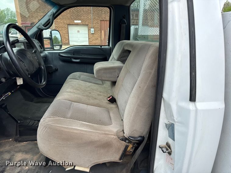 image for item EV7701 2000 Ford F550 Super Duty utility / service truck