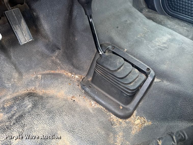 image for item EV7701 2000 Ford F550 Super Duty utility / service truck