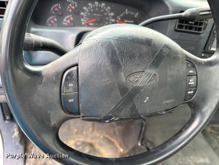 image for item EV7701 2000 Ford F550 Super Duty utility / service truck