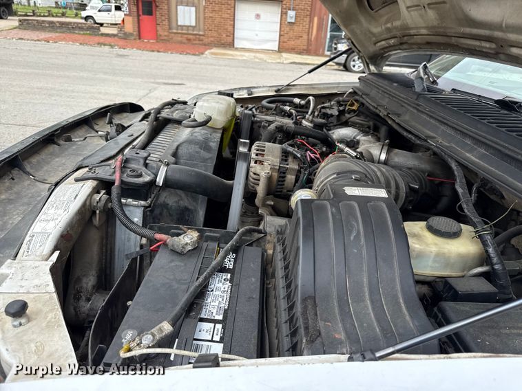 image for item EV7701 2000 Ford F550 Super Duty utility / service truck