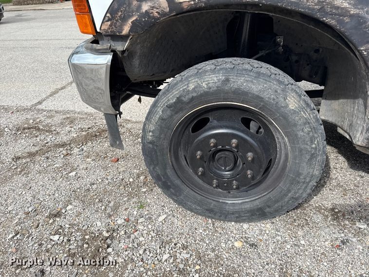 image for item EV7701 2000 Ford F550 Super Duty utility / service truck