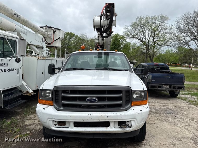 image for item EV7702 2001 Ford F550 bucket truck