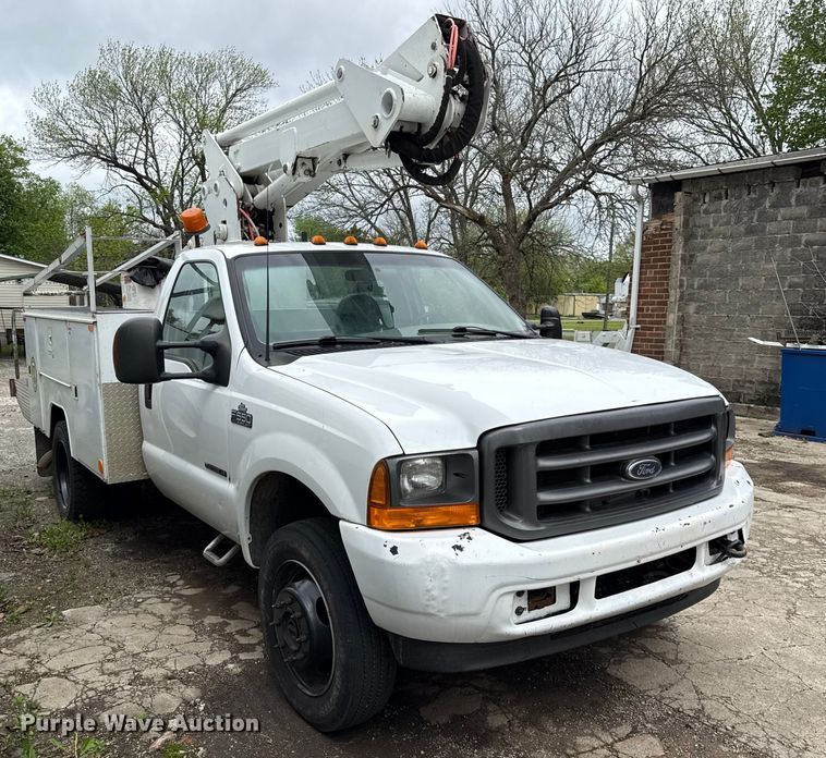 image for item EV7702 2001 Ford F550 bucket truck