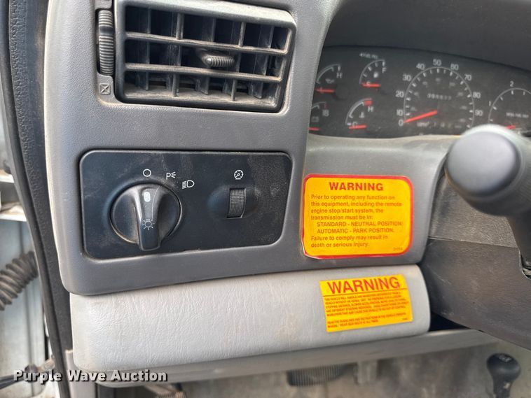 image for item EV7702 2001 Ford F550 bucket truck