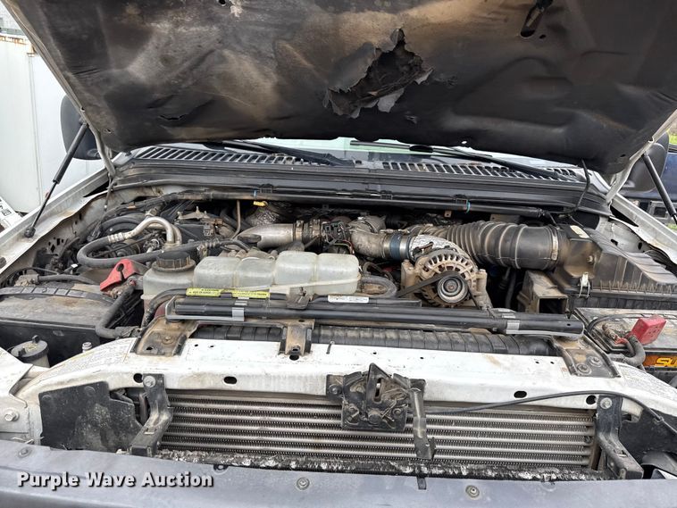 image for item EV7702 2001 Ford F550 bucket truck