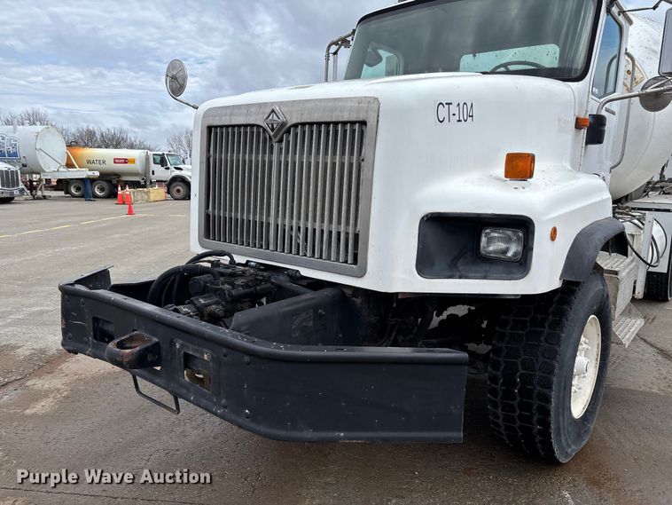 image for item FB3314 2006 International 5600i ready mix truck