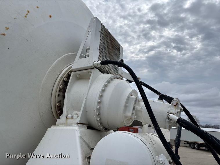 image for item FB3314 2006 International 5600i ready mix truck