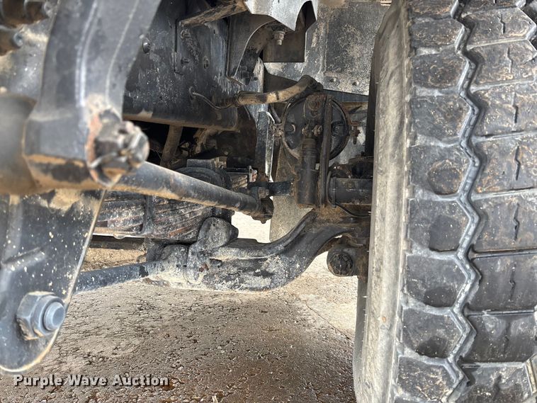 image for item FB3314 2006 International 5600i ready mix truck