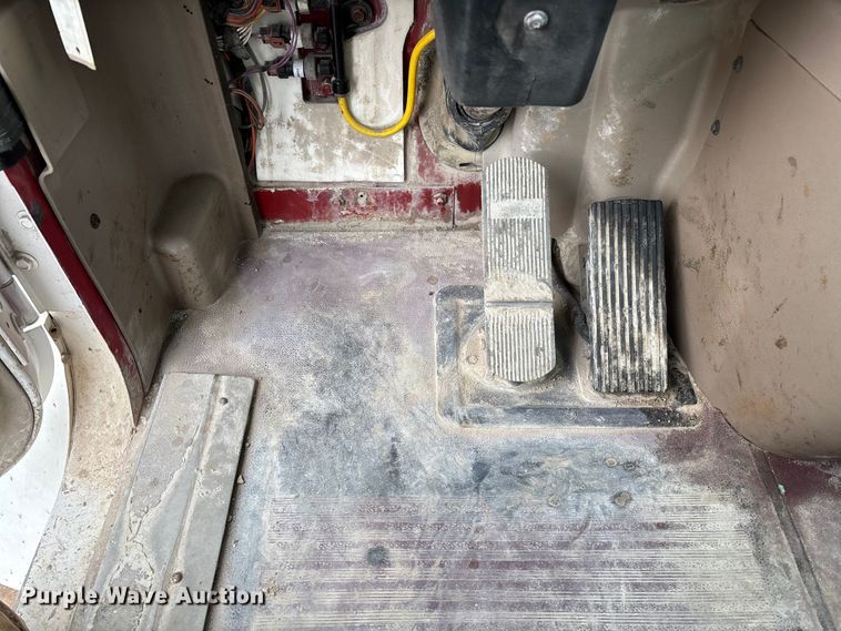 image for item FB3314 2006 International 5600i ready mix truck