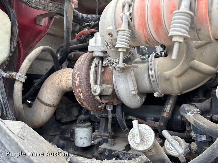 image for item FB3314 2006 International 5600i ready mix truck