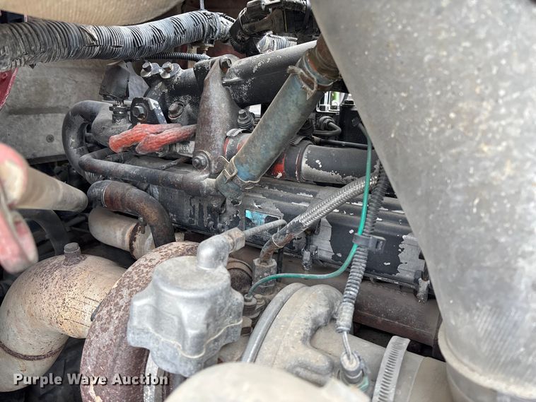 image for item FB3314 2006 International 5600i ready mix truck