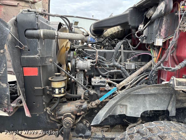 image for item FB3314 2006 International 5600i ready mix truck