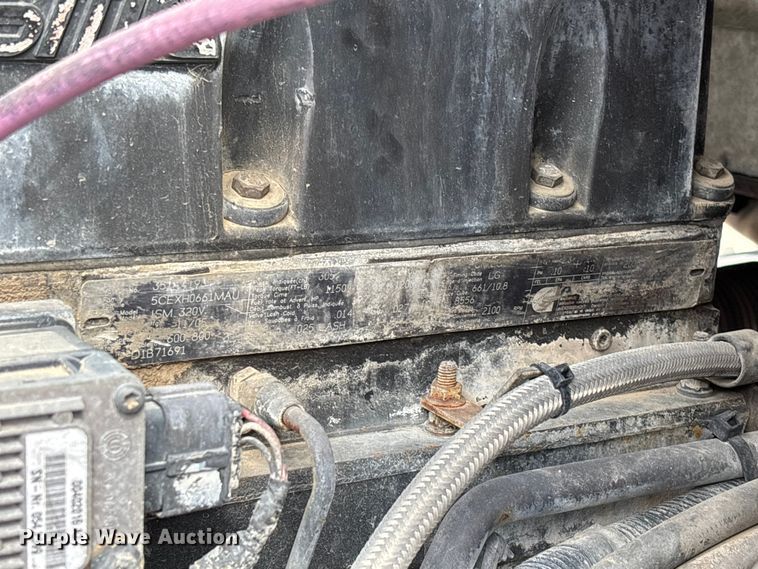 image for item FB3314 2006 International 5600i ready mix truck