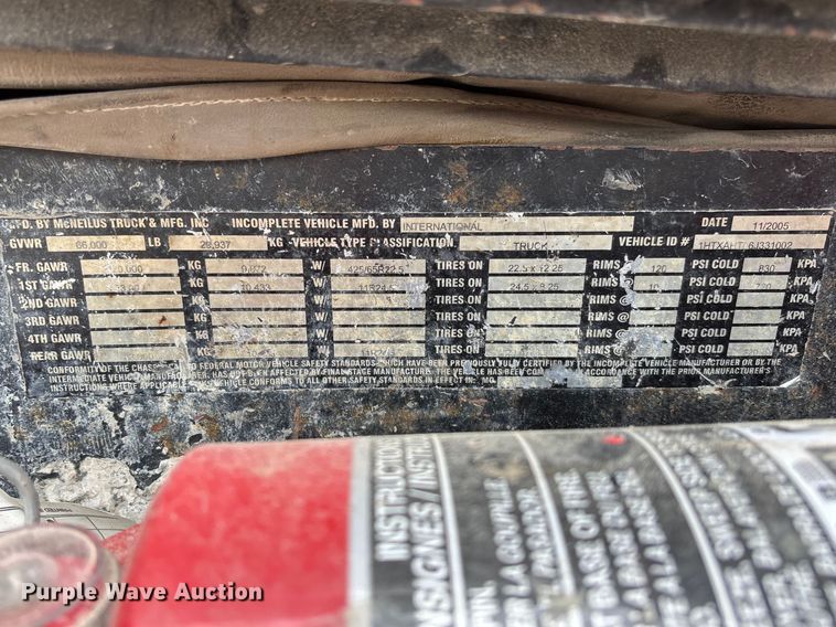 image for item FB3314 2006 International 5600i ready mix truck