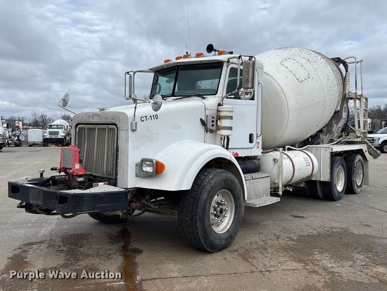 image for item FB3315 2007 Peterbilt 357 ready mix truck