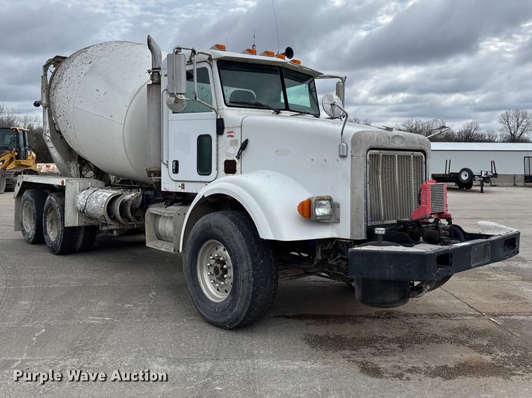 image for item FB3315 2007 Peterbilt 357 ready mix truck