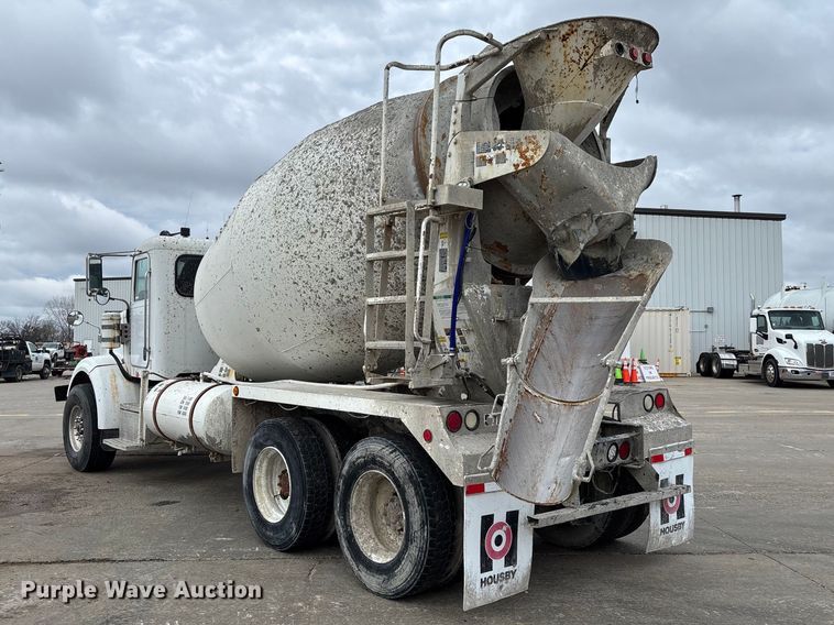 image for item FB3315 2007 Peterbilt 357 ready mix truck