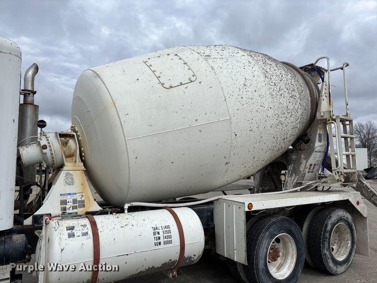 image for item FB3315 2007 Peterbilt 357 ready mix truck