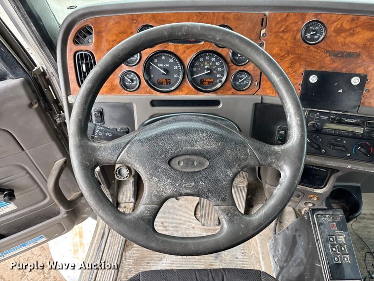 image for item FB3315 2007 Peterbilt 357 ready mix truck