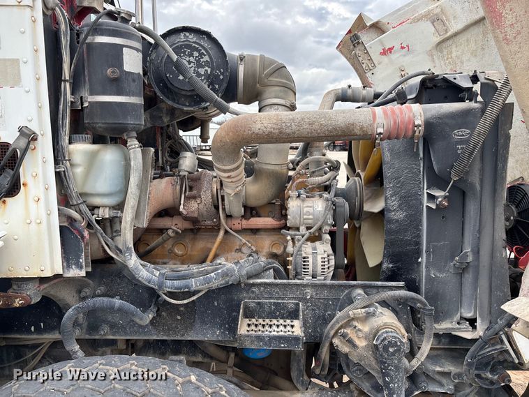 image for item FB3315 2007 Peterbilt 357 ready mix truck